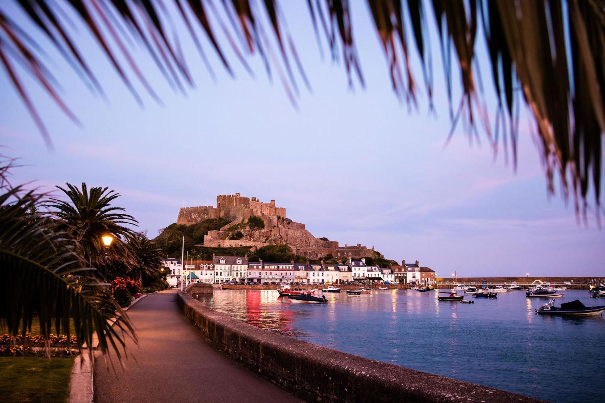 The Moorings Hotel & Restaurant Gorey Exterior photo