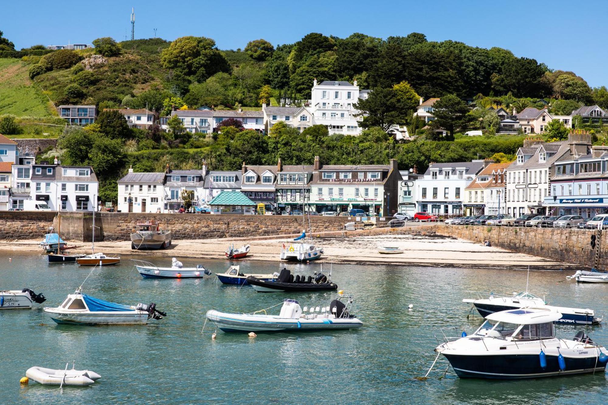 The Moorings Hotel & Restaurant Gorey Exterior photo